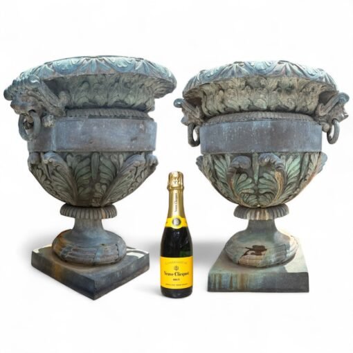 Pair of Magnificent Patinated Bronze Garden Urn with Lion Masks - Image 5