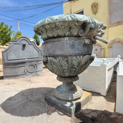 Pair of Magnificent Patinated Bronze Garden Urn with Lion Masks - Image 7