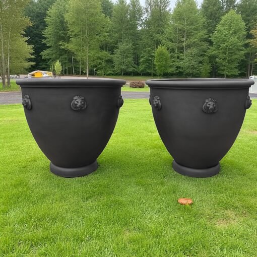 Pair of Classic Lead Lion Head Planters - Image 2