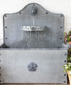 English Steel Lion Head Water Feature / Fountain