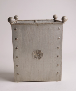 Traditional English Steel Planters Medium